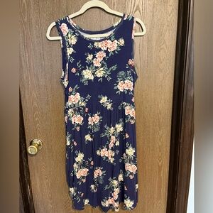 Maurice’s 24/7 sleeveless floral mini dress with pockets!Size L.